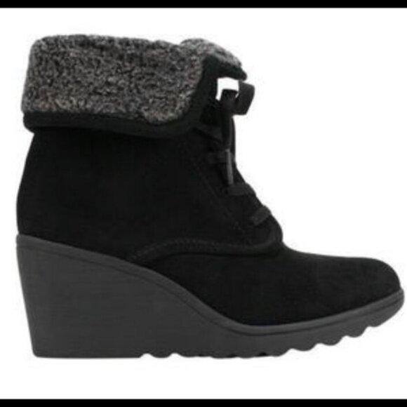White Mountain Koko Wedge Ankle Boots - Picture 1 of 7